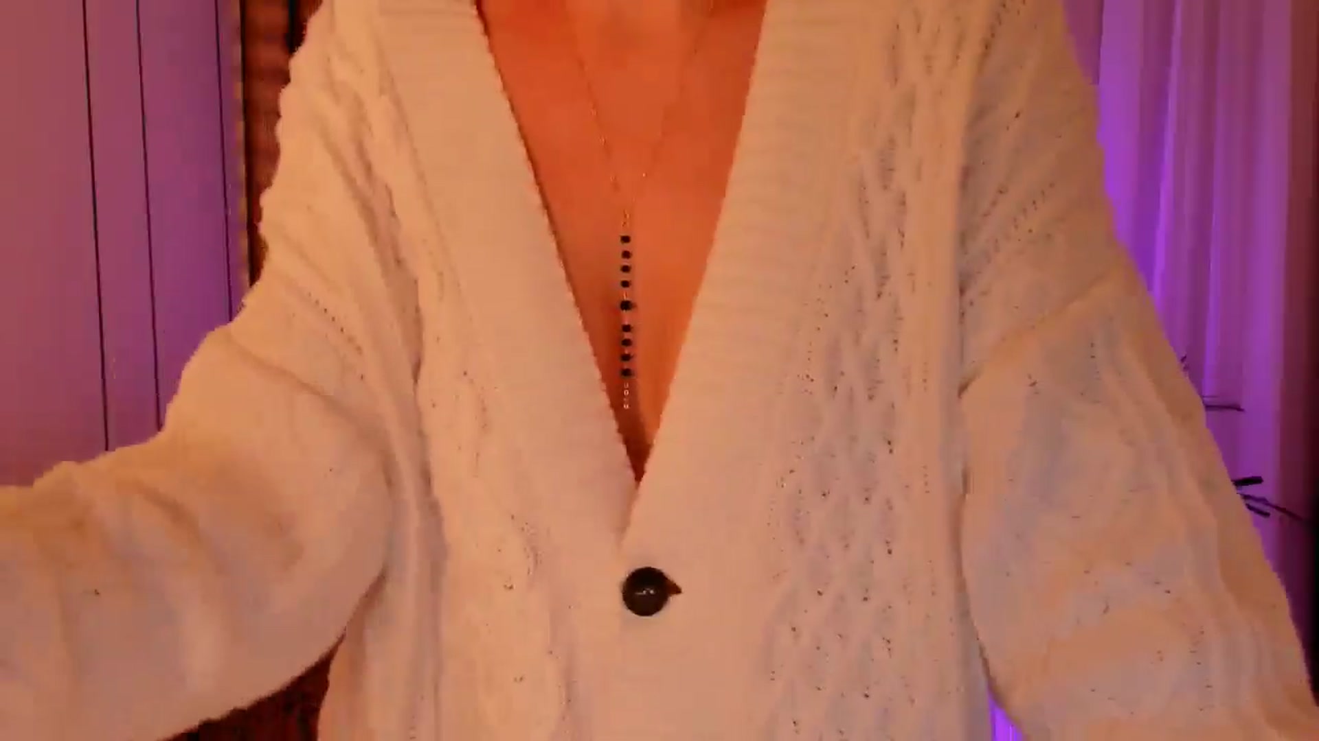Gallery image thumbnail from Annaliss's myfreecams stream on, 01/03/2026, 17:41 image 18 of 20