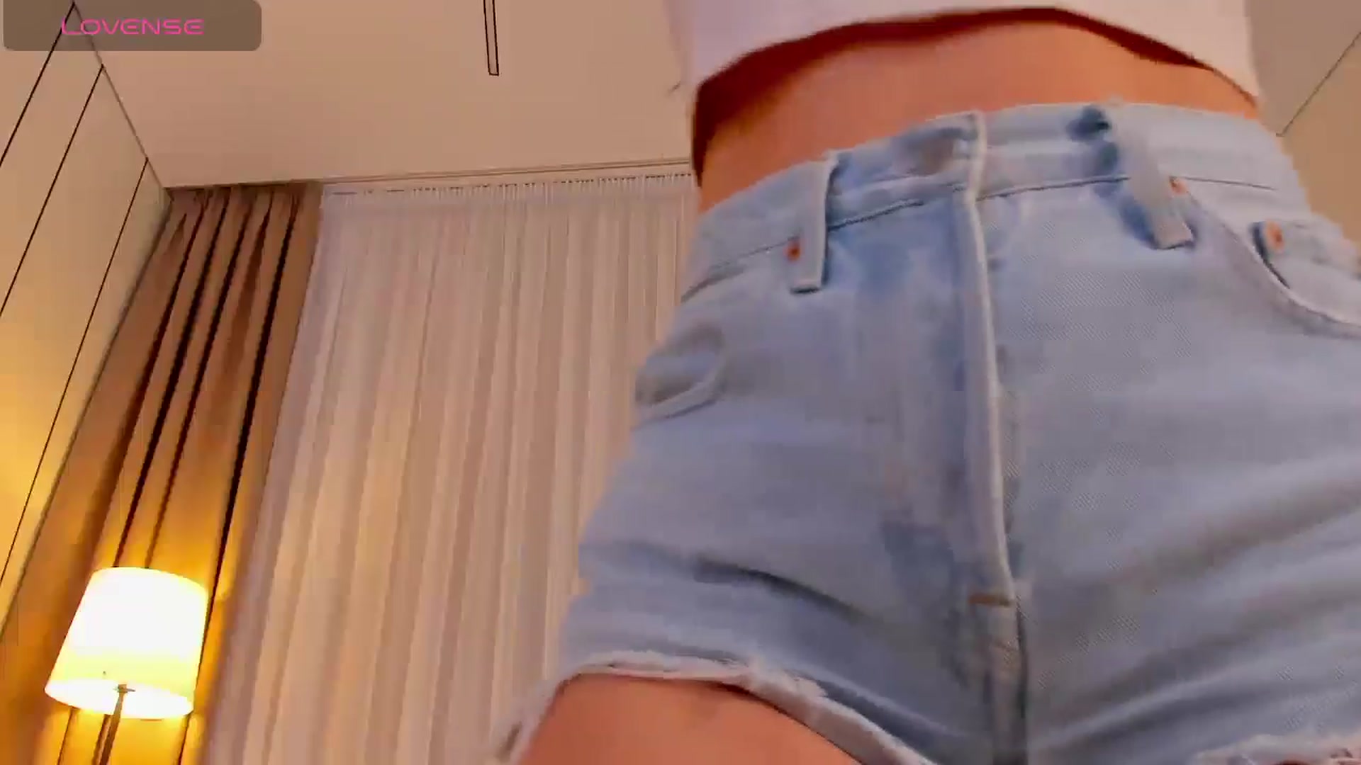 Gallery image thumbnail from Annaliss's myfreecams stream on, 04/18/2026, 19:15 image 15 of 20