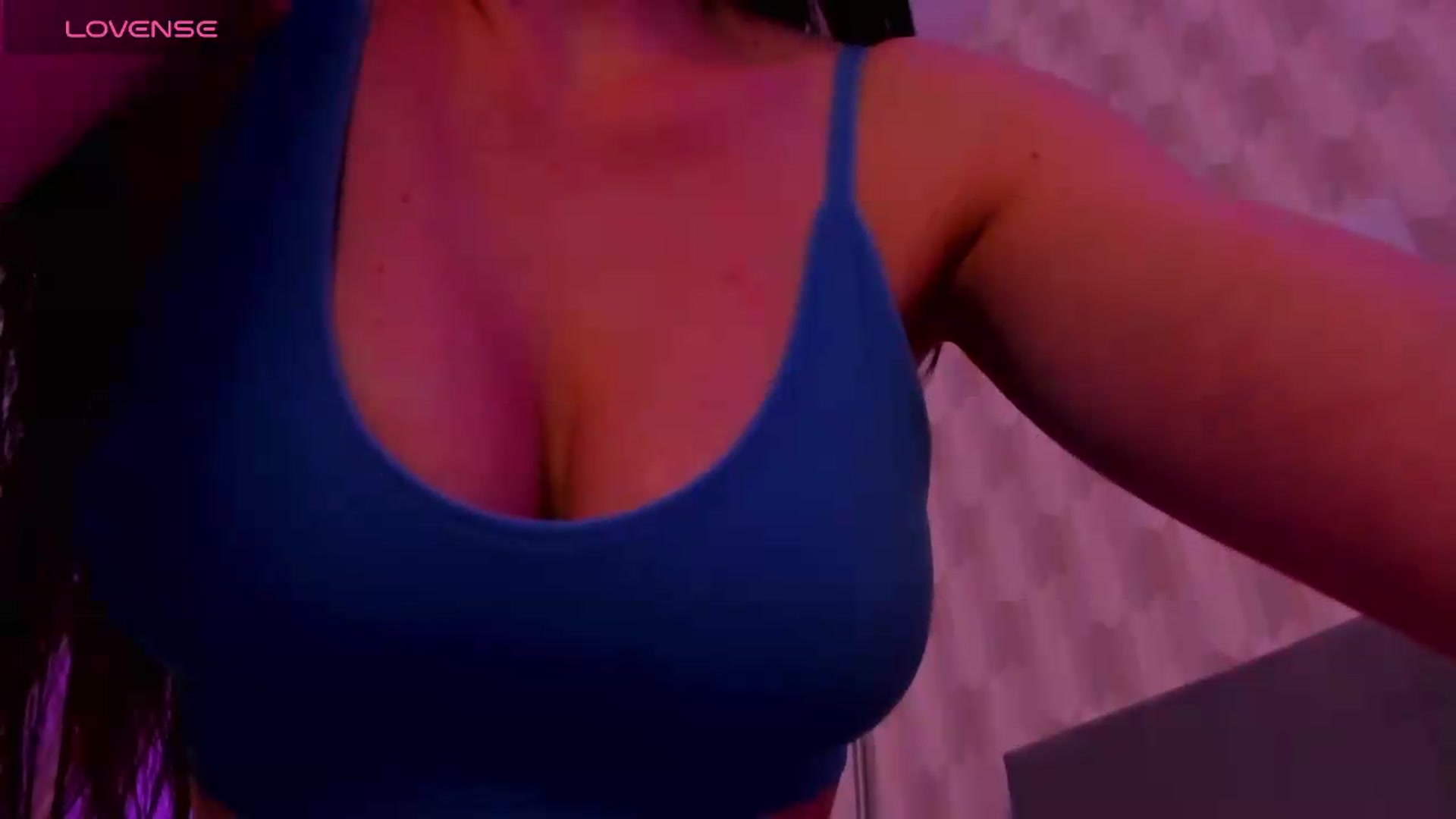 Gallery image thumbnail from Annaliss's myfreecams stream on, 05/18/2026, 18:37 image 18 of 20