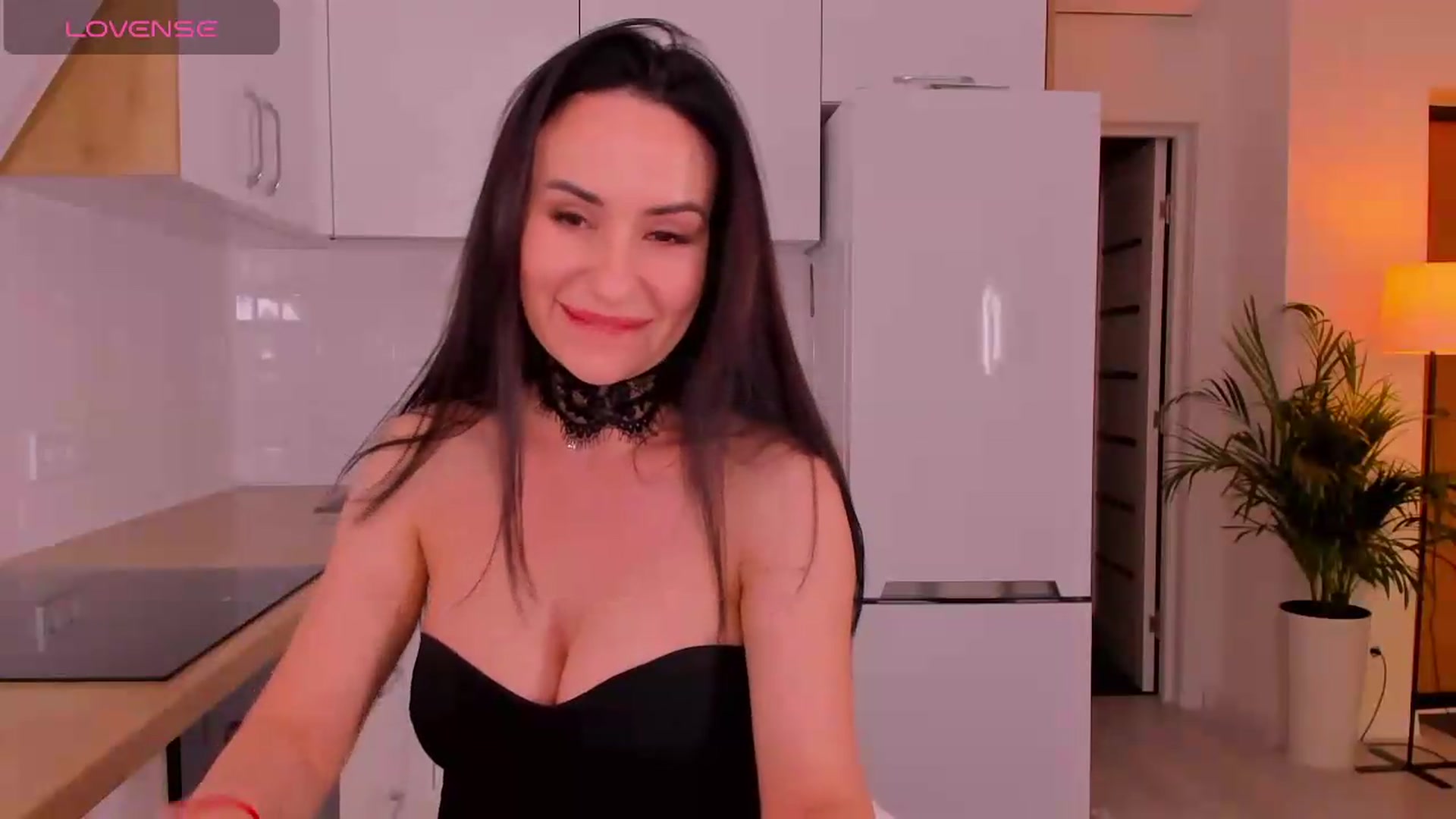 Gallery image thumbnail from Annaliss's myfreecams stream on, 05/19/2026, 17:09 image 6 of 20