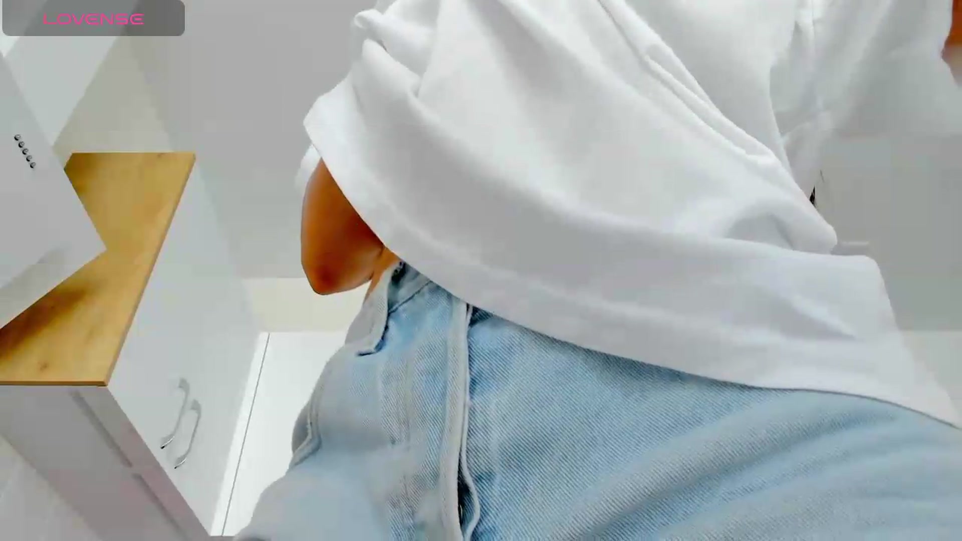 Gallery image thumbnail from Annaliss's myfreecams stream on, 05/22/2026, 06:07 image 6 of 20