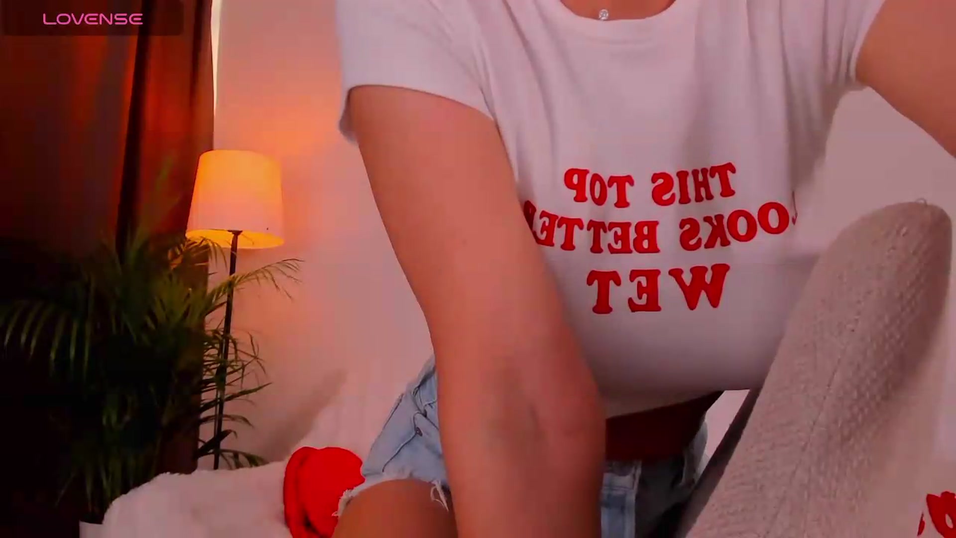 Gallery image thumbnail from Annaliss's myfreecams stream on, 06/01/2026, 17:20 image 15 of 20
