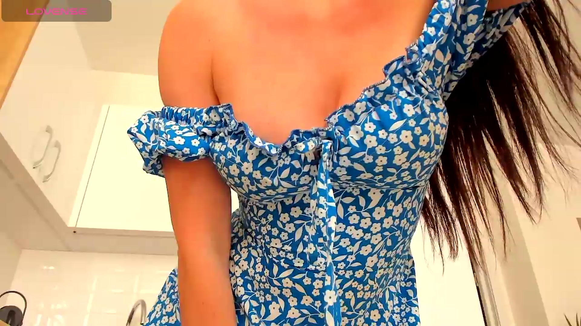 Gallery image thumbnail from Annaliss's myfreecams stream on, 06/27/2026, 17:27 image 10 of 20