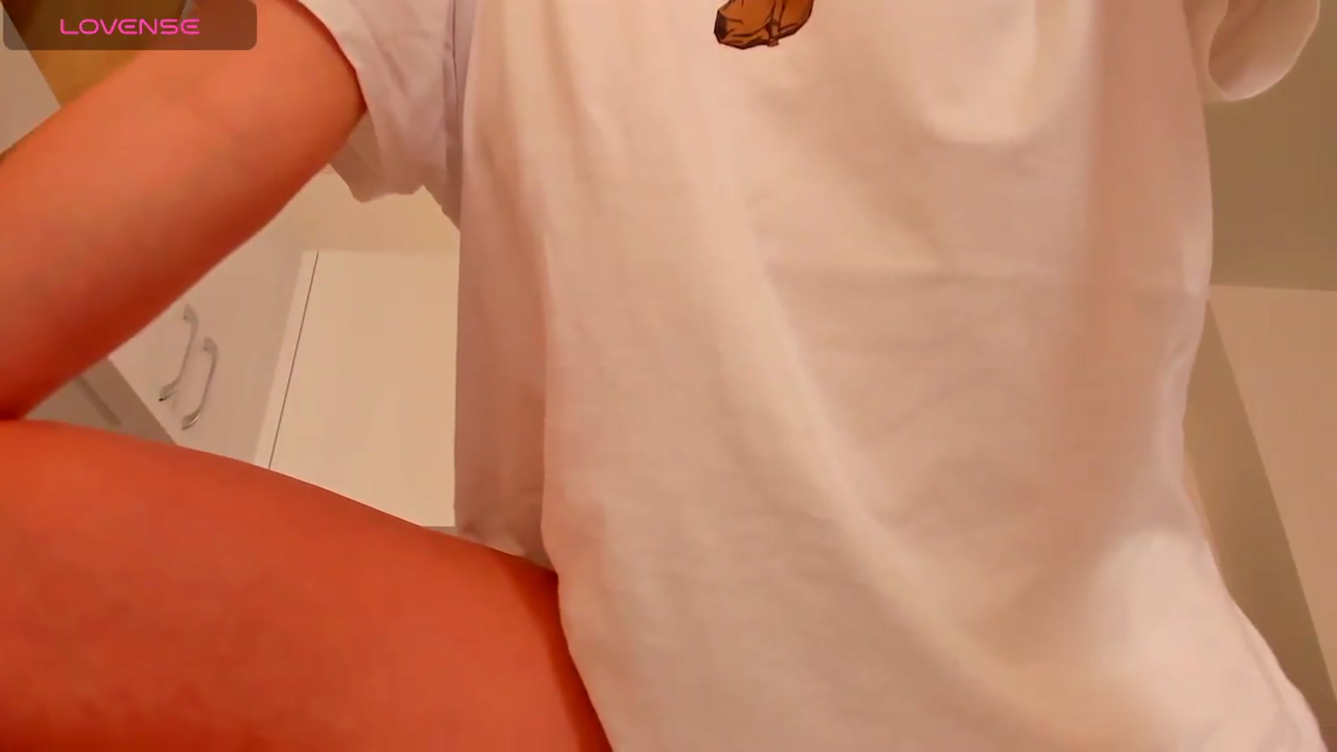 Gallery image thumbnail from Annaliss's myfreecams stream on, 06/30/2026, 16:25 image 16 of 20