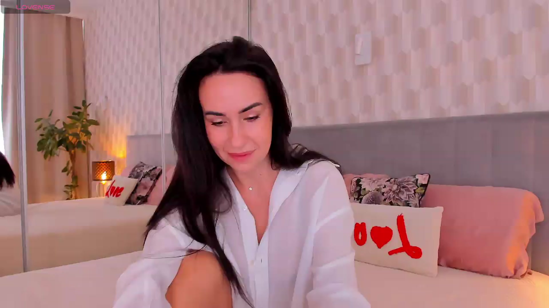 Gallery image thumbnail from Annaliss's myfreecams stream on, 07/26/2026, 04:44 image 2 of 20