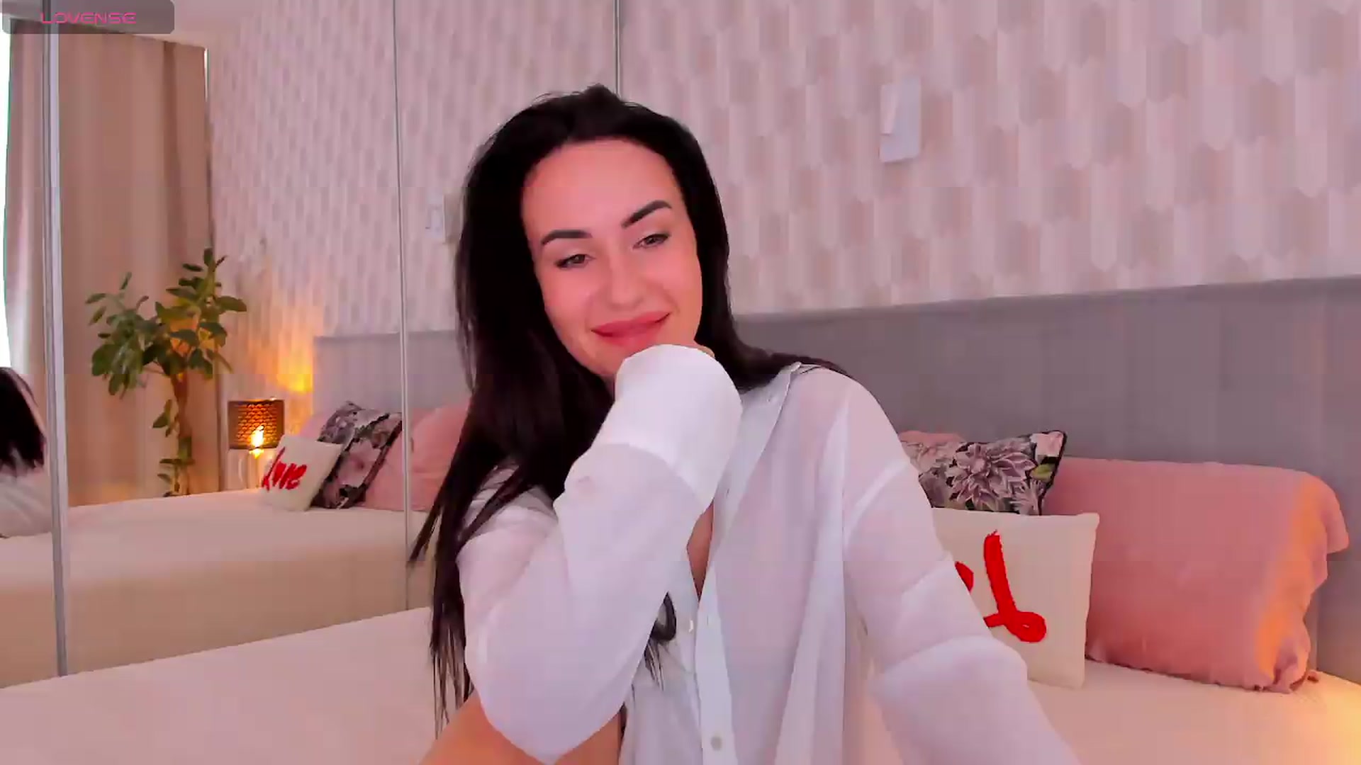 Gallery image thumbnail from Annaliss's myfreecams stream on, 07/26/2026, 04:44 image 1 of 20