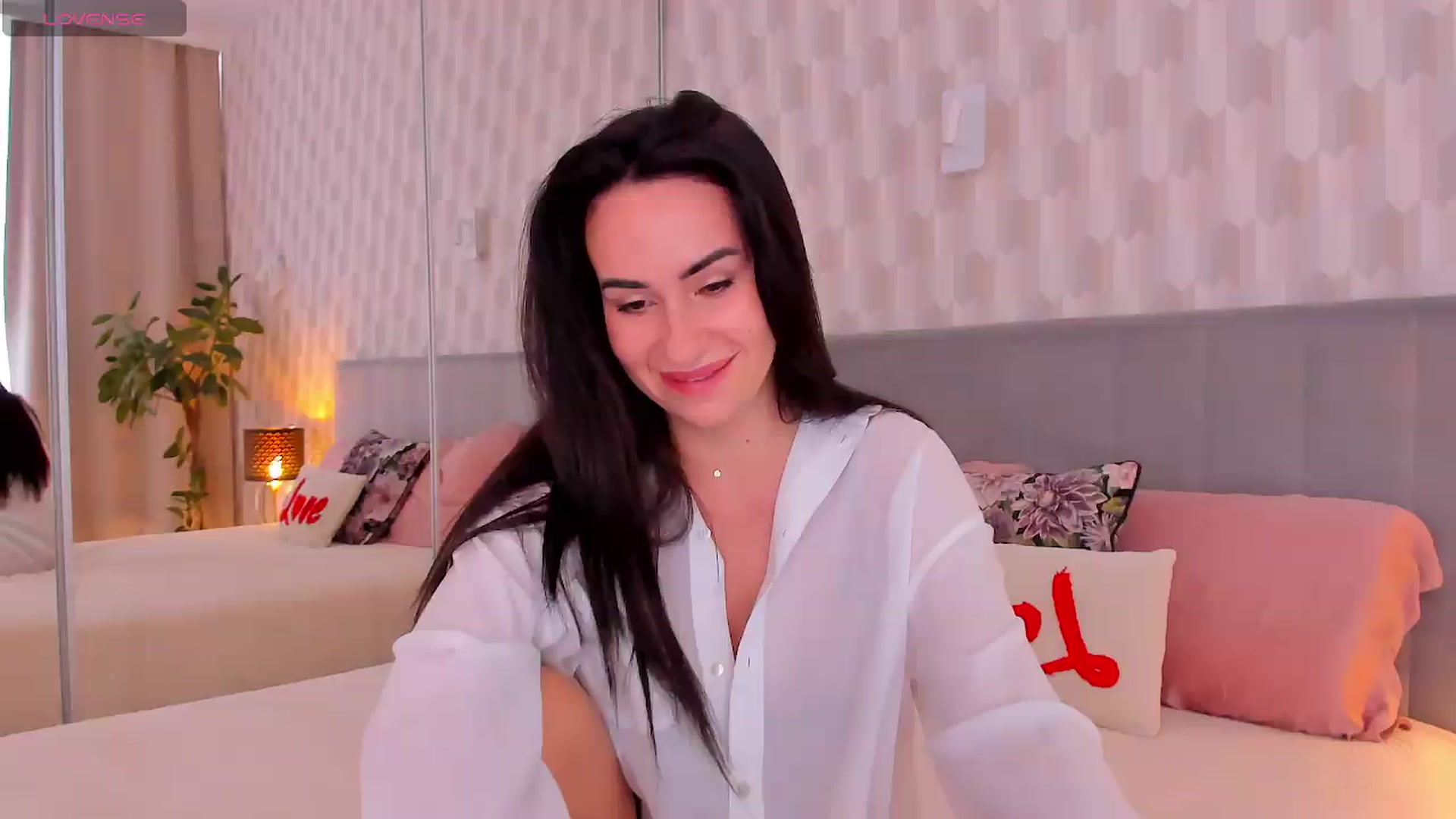 Gallery image thumbnail from Annaliss's myfreecams stream on, 07/26/2026, 04:44 image 4 of 20