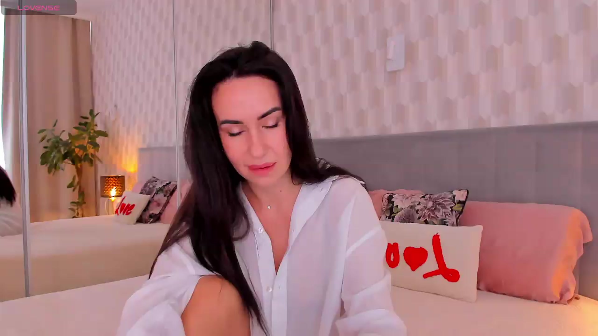Gallery image thumbnail from Annaliss's myfreecams stream on, 07/26/2026, 04:44 image 6 of 20