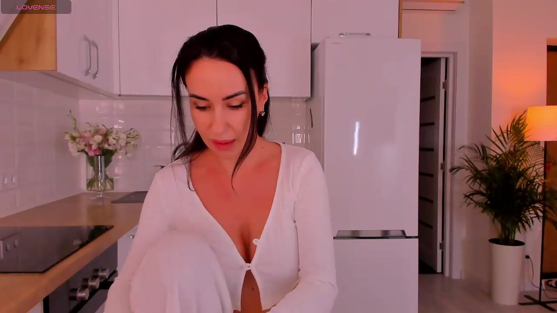 Gallery image thumbnail from Annaliss's myfreecams stream on, 07/27/2026, 18:08 image 16 of 20