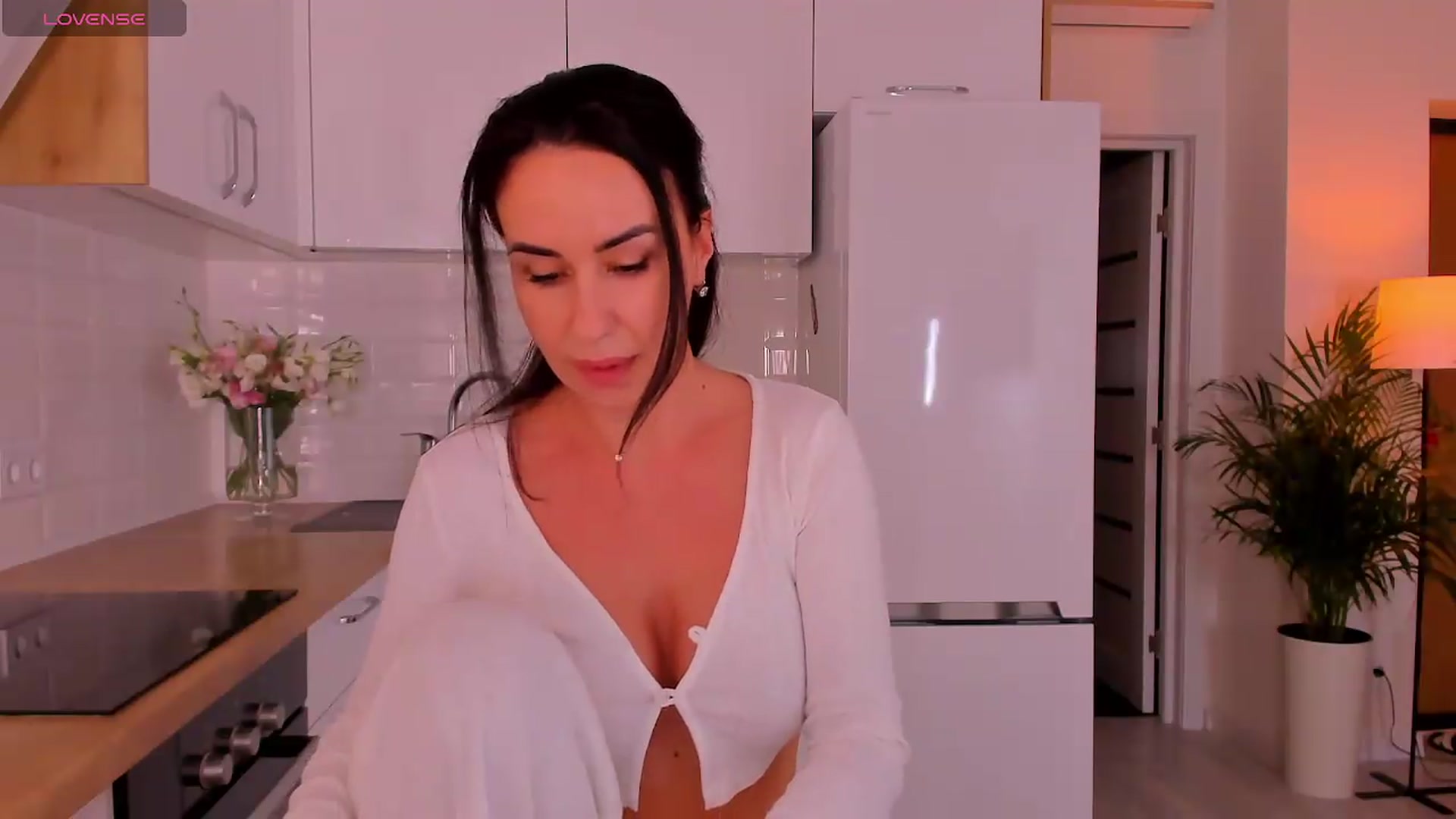 Gallery image thumbnail from Annaliss's myfreecams stream on, 07/27/2026, 18:08 image 15 of 20
