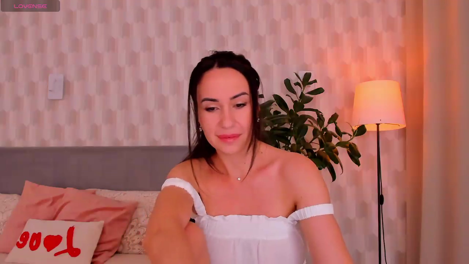 Gallery image thumbnail from Annaliss's myfreecams stream on, 08/02/2026, 05:13 image 2 of 20
