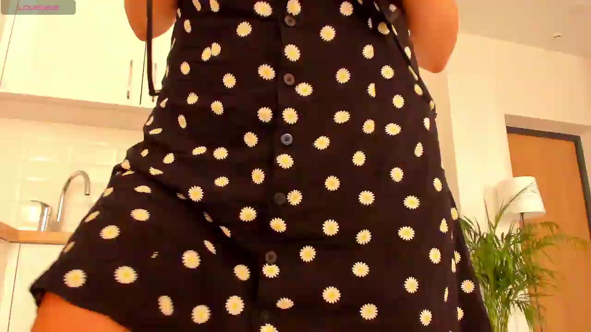 Gallery image thumbnail from Annaliss's myfreecams stream on, 08/04/2026, 17:17 image 15 of 20