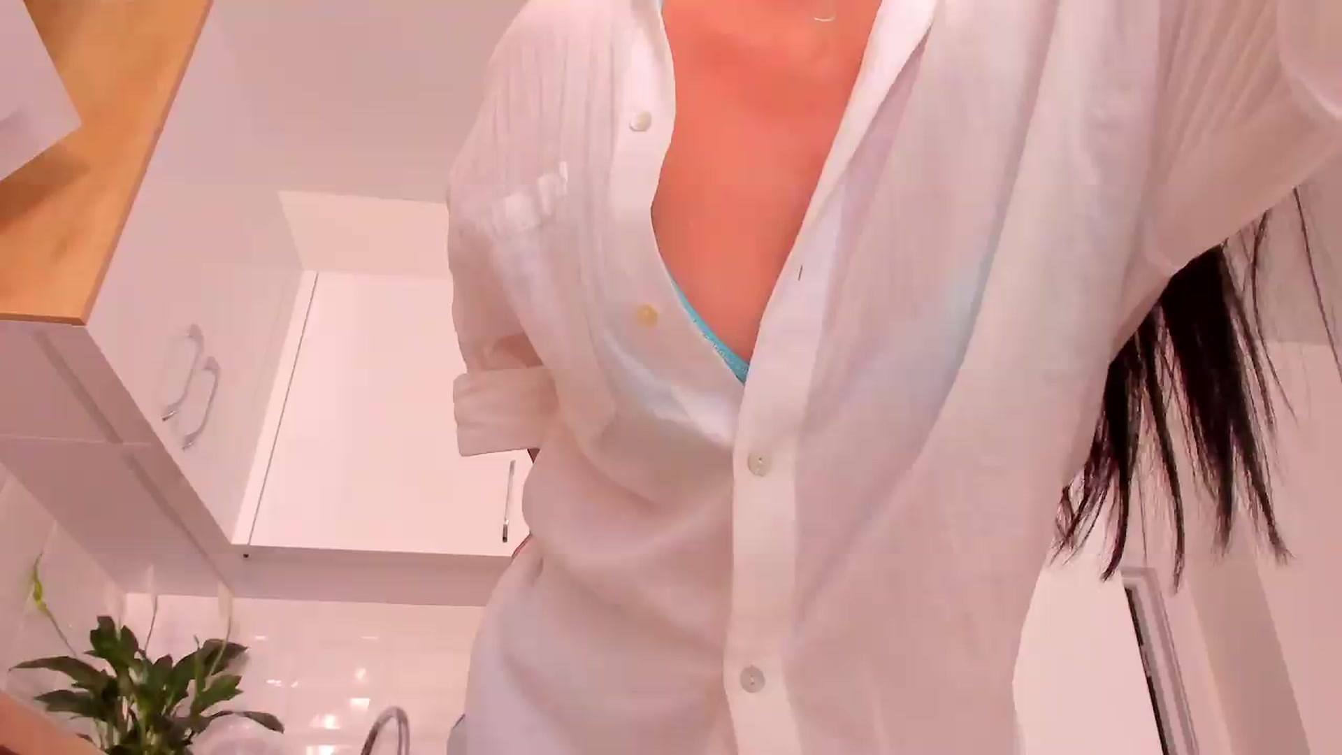 Gallery image thumbnail from Annaliss's myfreecams stream on, 08/12/2026, 17:40 image 10 of 20