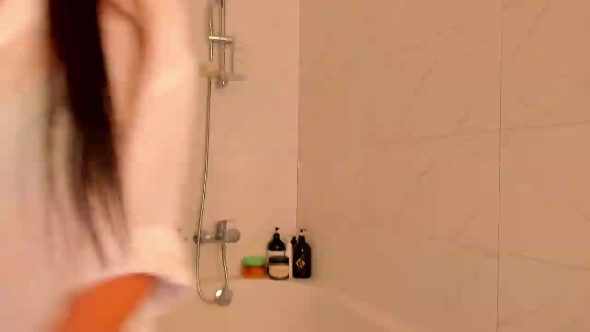 Gallery image thumbnail from Annaliss's myfreecams stream on, 08/12/2026, 17:40 image 19 of 20