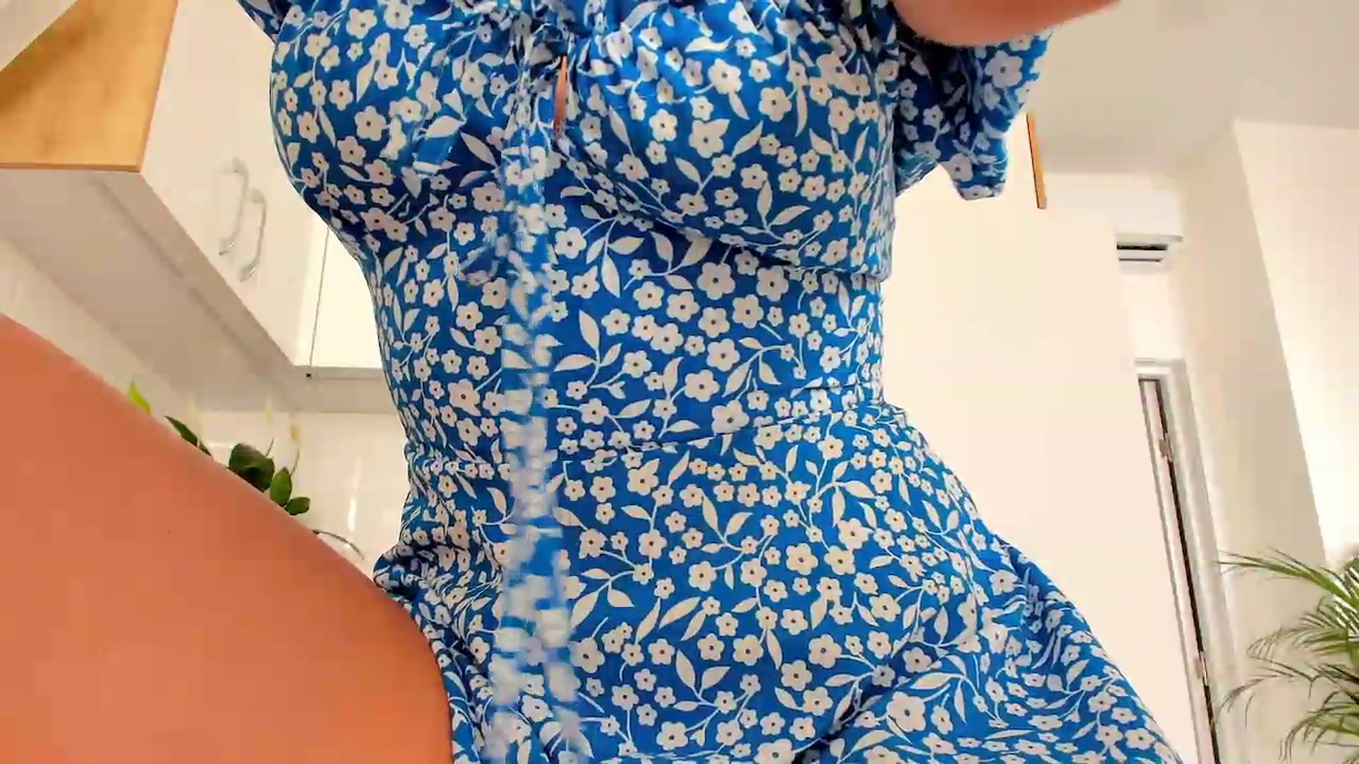Gallery image thumbnail from Annaliss's myfreecams stream on, 08/15/2026, 15:28 image 17 of 20