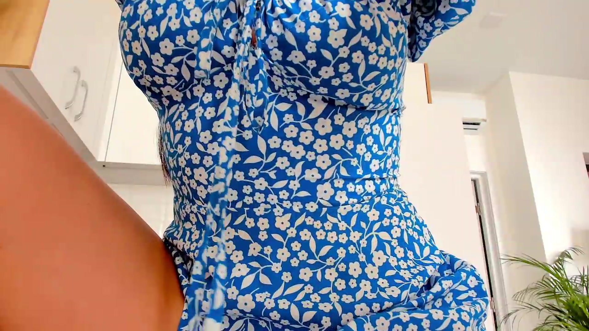 Gallery image thumbnail from Annaliss's myfreecams stream on, 08/15/2026, 15:28 image 4 of 20