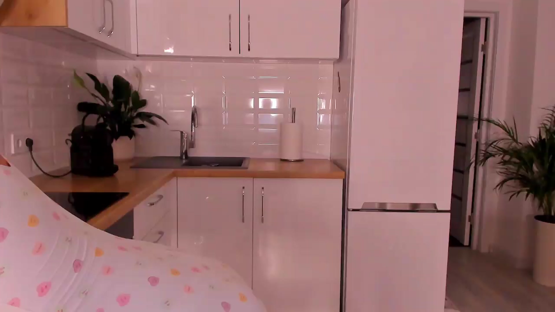 Gallery image thumbnail from Annaliss's myfreecams stream on, 08/17/2026, 18:21 image 19 of 20