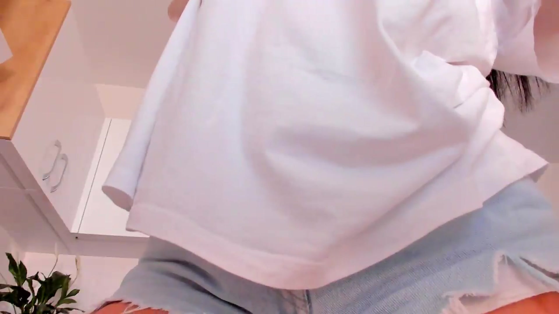 Gallery image thumbnail from Annaliss's myfreecams stream on, 08/20/2026, 17:12 image 11 of 20