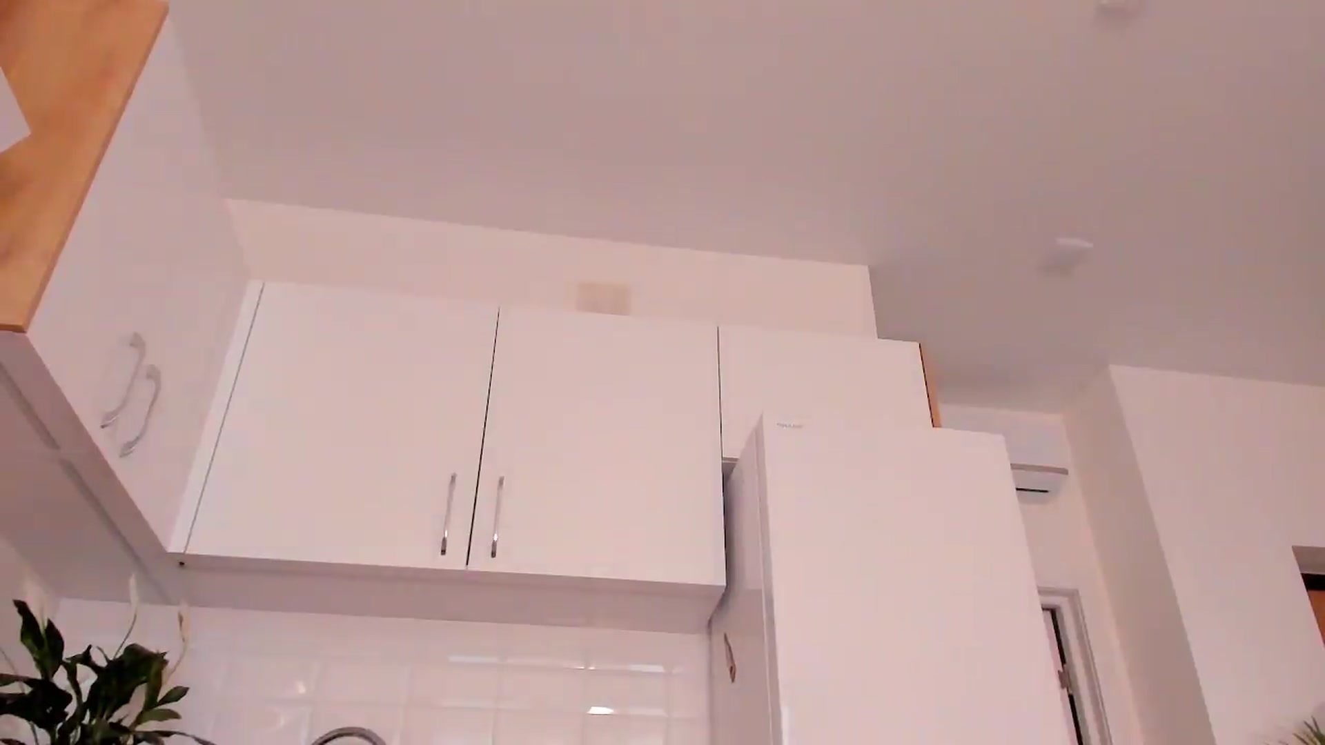 Gallery image thumbnail from Annaliss's myfreecams stream on, 08/20/2026, 17:12 image 12 of 20
