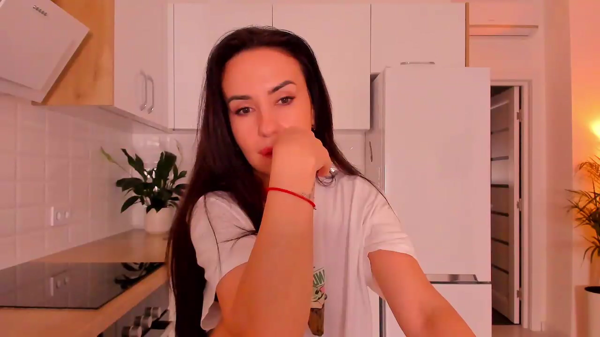 Gallery image thumbnail from Annaliss's myfreecams stream on, 08/20/2026, 17:56 image 8 of 20