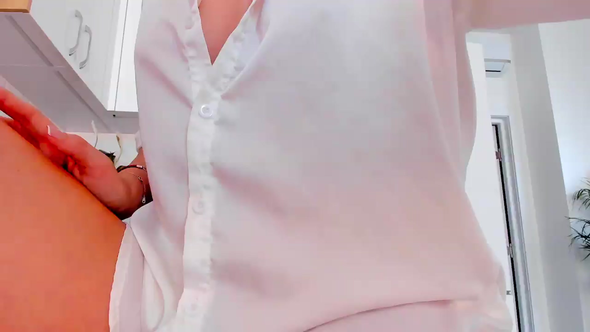 Gallery image thumbnail from Annaliss's myfreecams stream on, 08/21/2026, 05:07 image 11 of 20