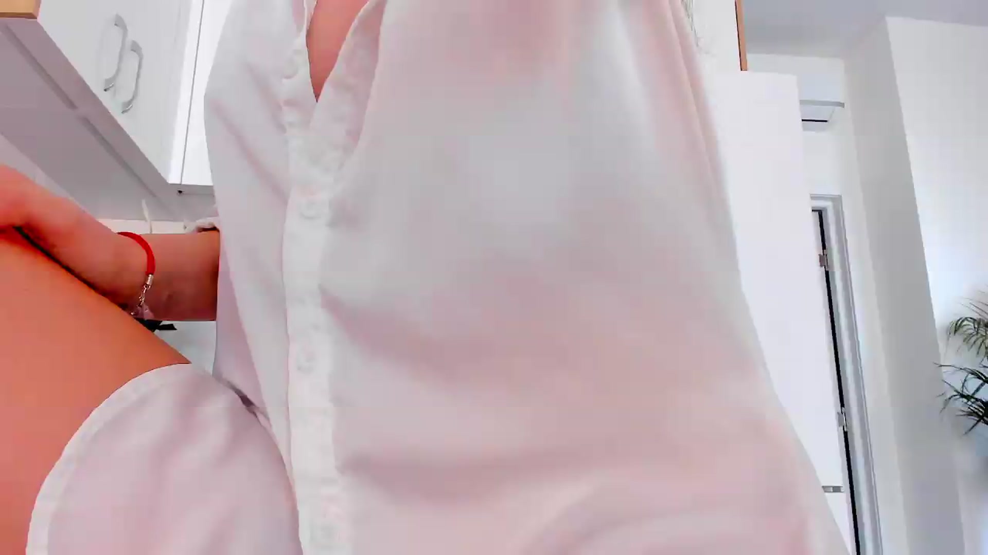 Gallery image thumbnail from Annaliss's myfreecams stream on, 08/21/2026, 05:07 image 19 of 20