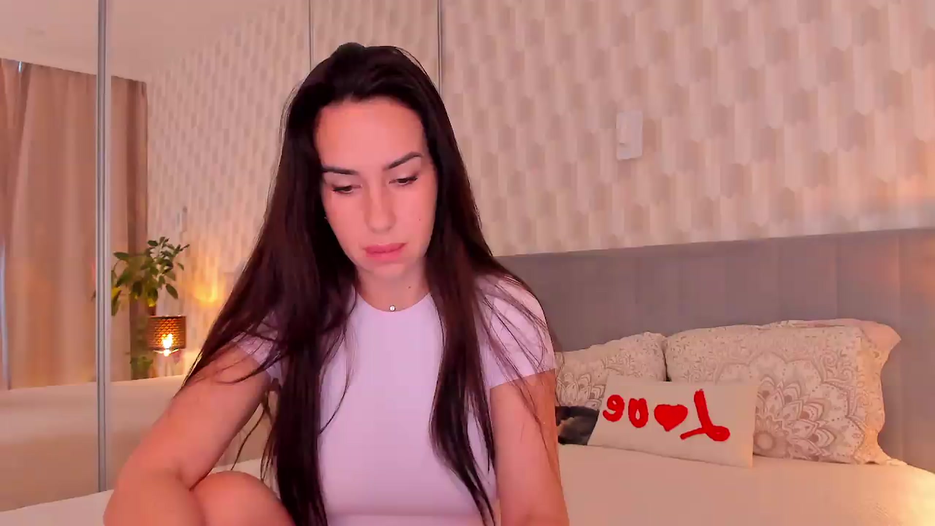 Gallery image thumbnail from Annaliss's myfreecams stream on, 08/24/2026, 05:31 image 7 of 20