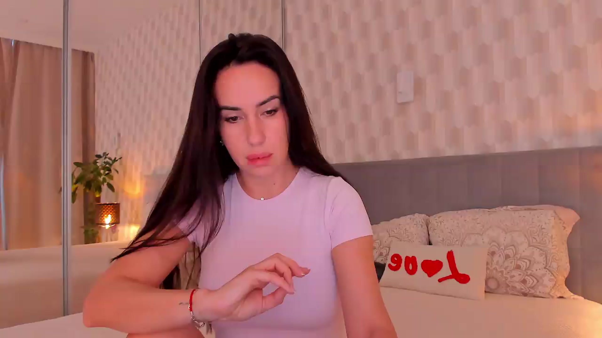 Gallery image thumbnail from Annaliss's myfreecams stream on, 08/24/2026, 05:31 image 12 of 20