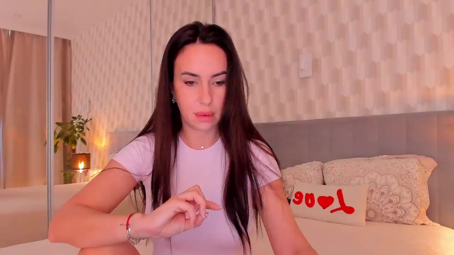 Gallery image thumbnail from Annaliss's myfreecams stream on, 08/24/2026, 05:31 image 5 of 20