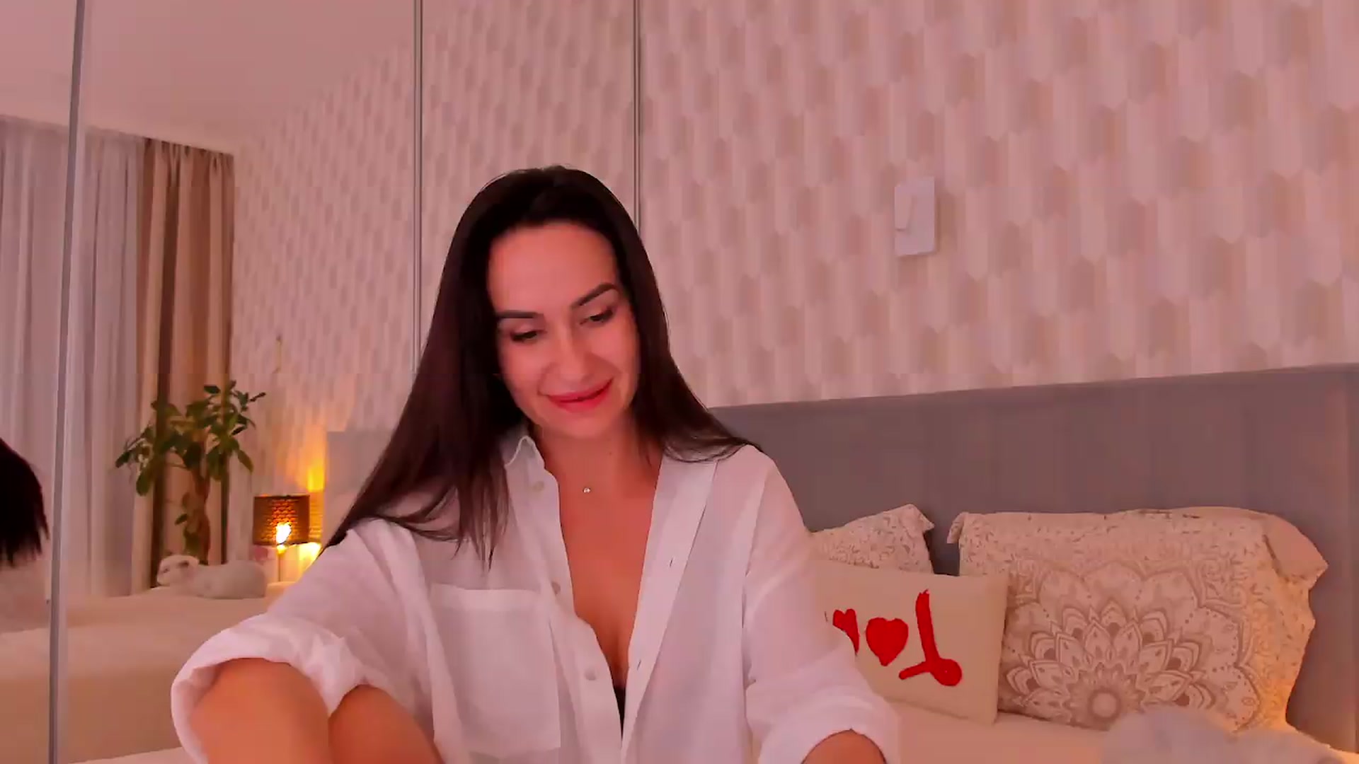 Gallery image thumbnail from Annaliss's myfreecams stream on, 08/24/2026, 18:06 image 13 of 20
