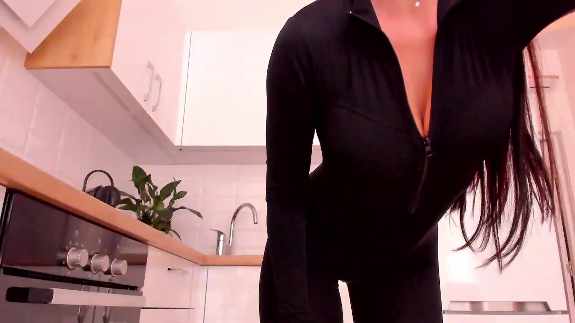 Gallery image thumbnail from Annaliss's myfreecams stream on, 09/14/2026, 05:38 image 10 of 20