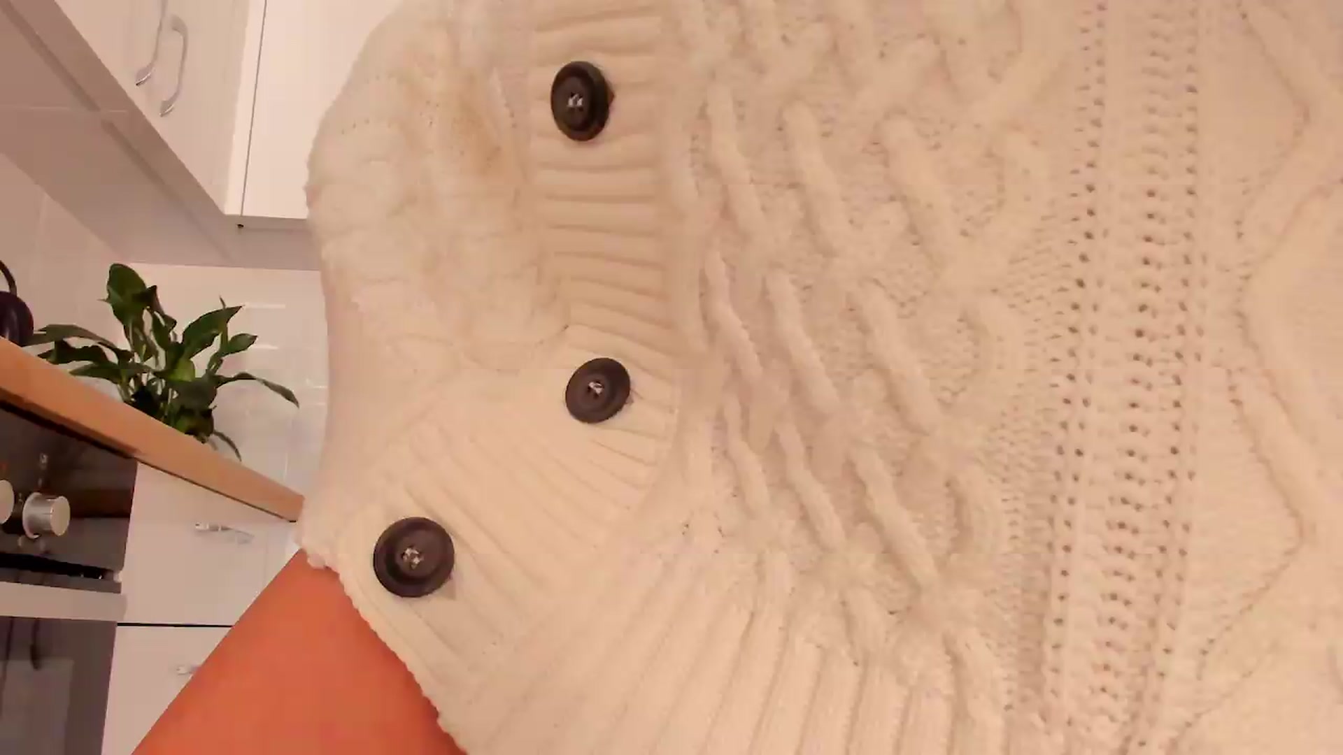 Gallery image thumbnail from Annaliss's myfreecams stream on, 09/14/2026, 15:11 image 16 of 20