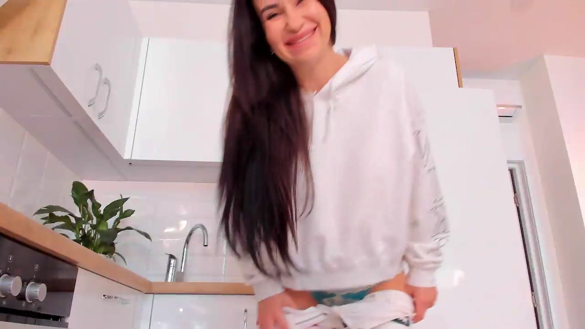 Gallery image thumbnail from Annaliss's myfreecams stream on, 09/16/2026, 06:12 image 14 of 20