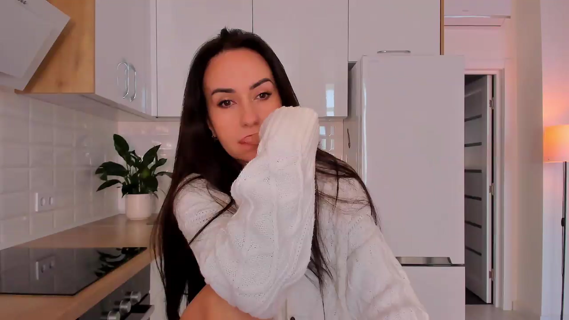 Gallery image thumbnail from Annaliss's myfreecams stream on, 09/18/2026, 07:25 image 9 of 20