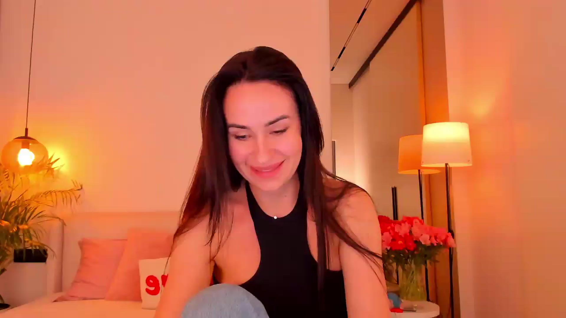 Gallery image thumbnail from Annaliss's myfreecams stream on, 10/02/2026, 17:21 image 10 of 20