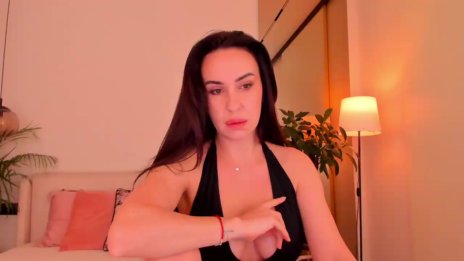 Gallery image thumbnail from Annaliss's myfreecams stream on, 10/05/2026, 16:01 image 10 of 20