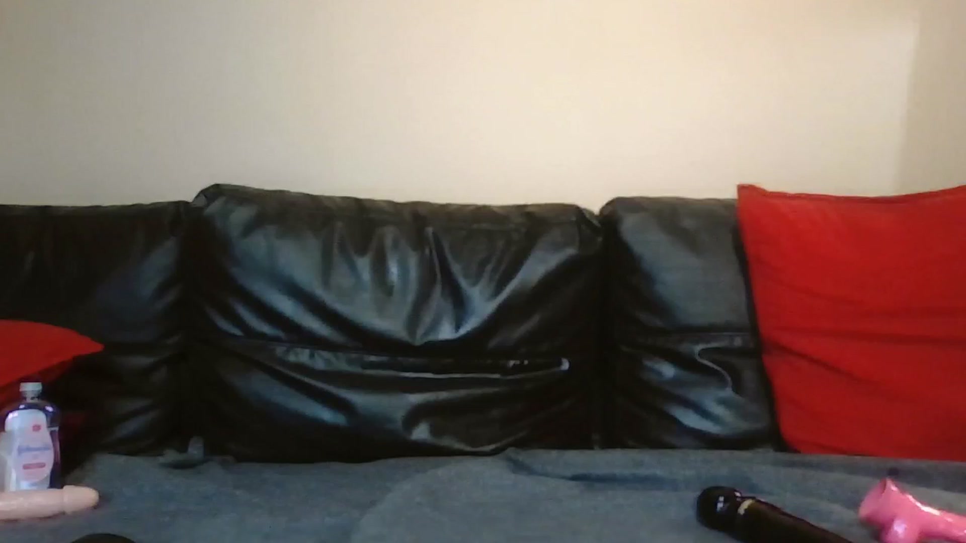 Gallery image thumbnail from Annalove0's myfreecams stream on, 08/17/2023, 06:16 image 3 of 20