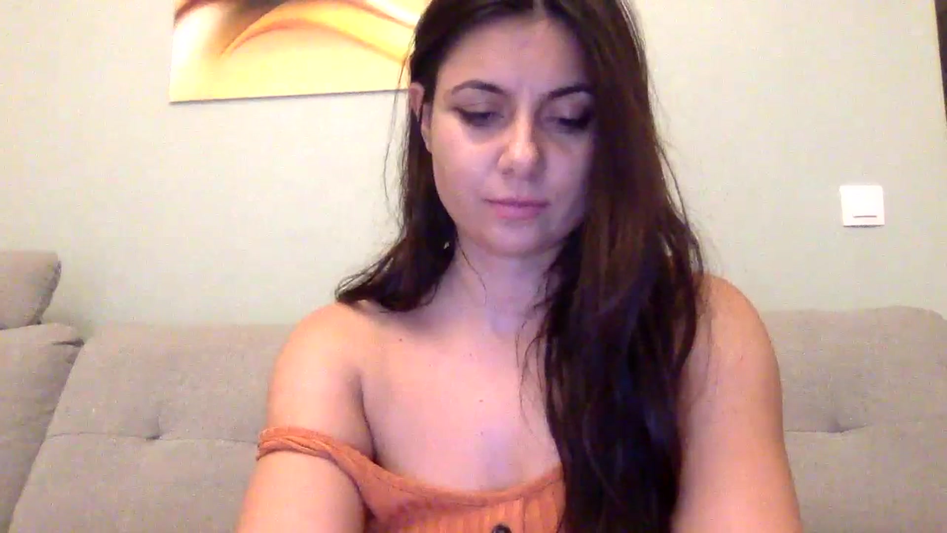 Gallery image thumbnail from Annamarten's myfreecams stream on, 11/12/2023, 18:43 image 19 of 20