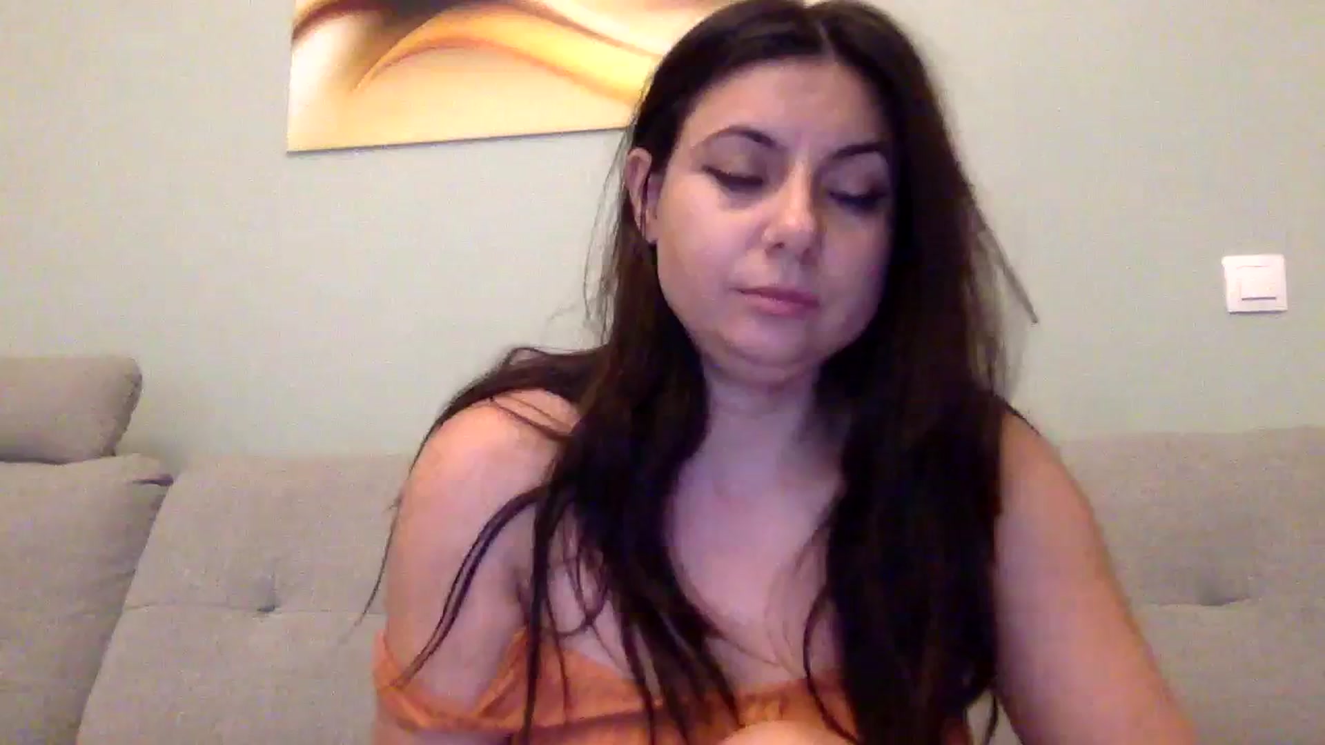 Gallery image thumbnail from Annamarten's myfreecams stream on, 11/12/2023, 18:43 image 1 of 20