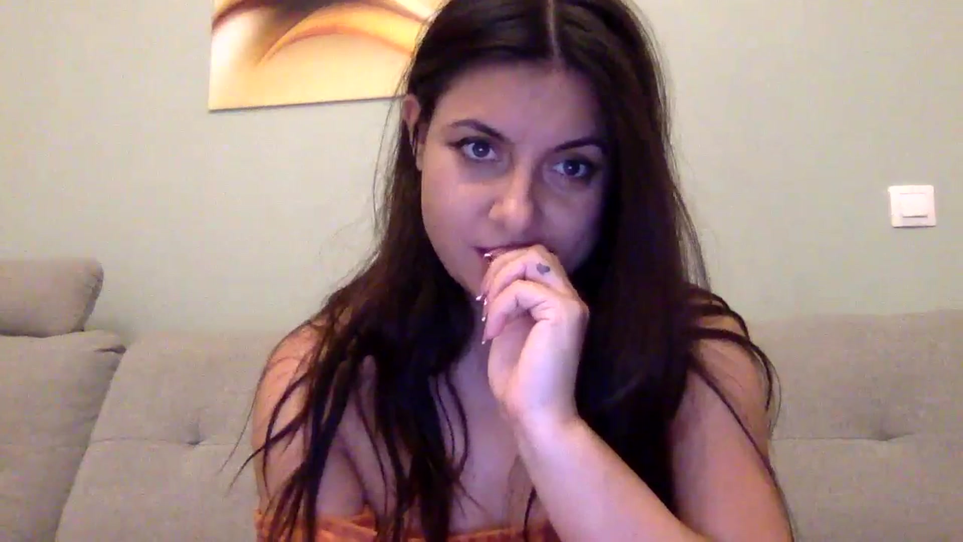 Gallery image thumbnail from Annamarten's myfreecams stream on, 11/12/2023, 18:43 image 6 of 20