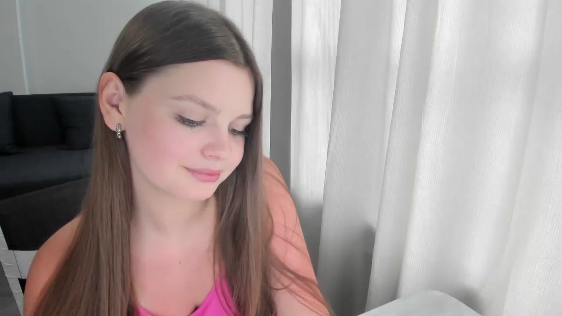 Gallery image thumbnail from Annaneon's myfreecams stream on, 06/11/2025, 15:36 image 1 of 20
