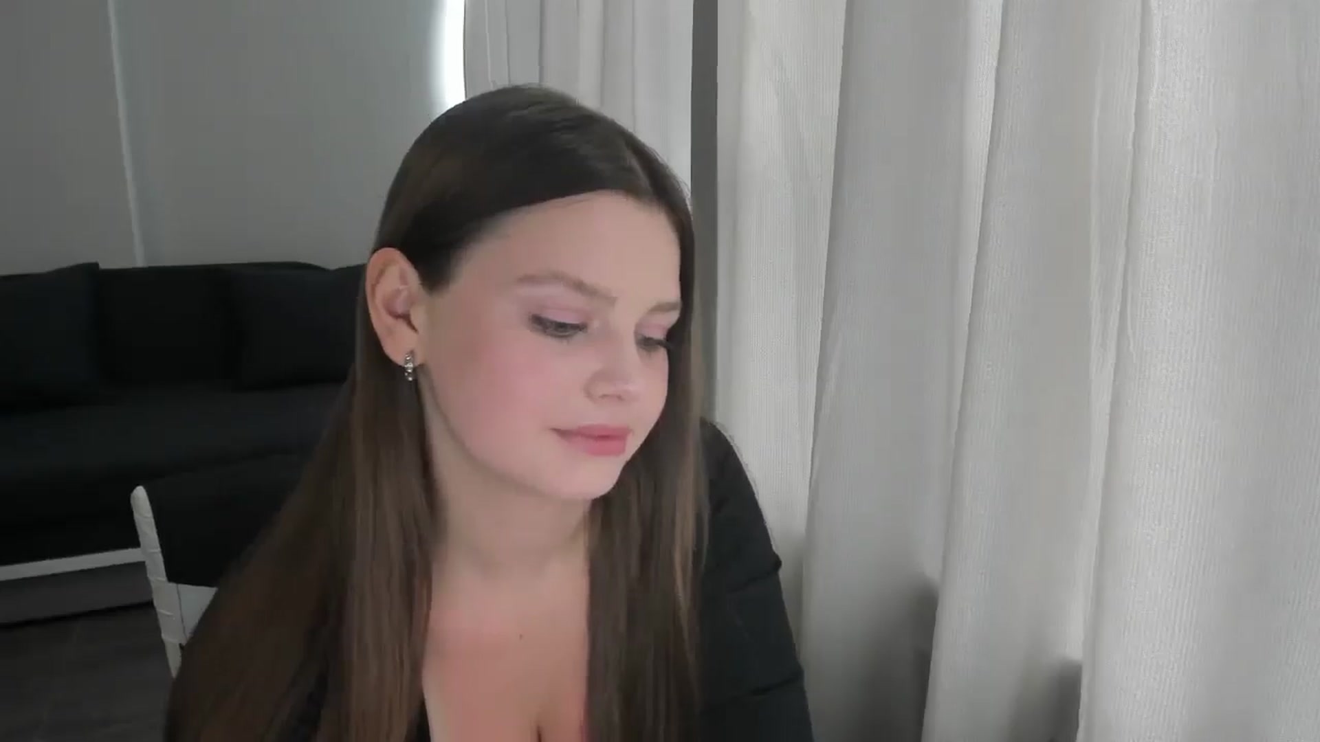 Gallery image thumbnail from Annaneon's myfreecams stream on, 06/12/2025, 12:46 image 15 of 20