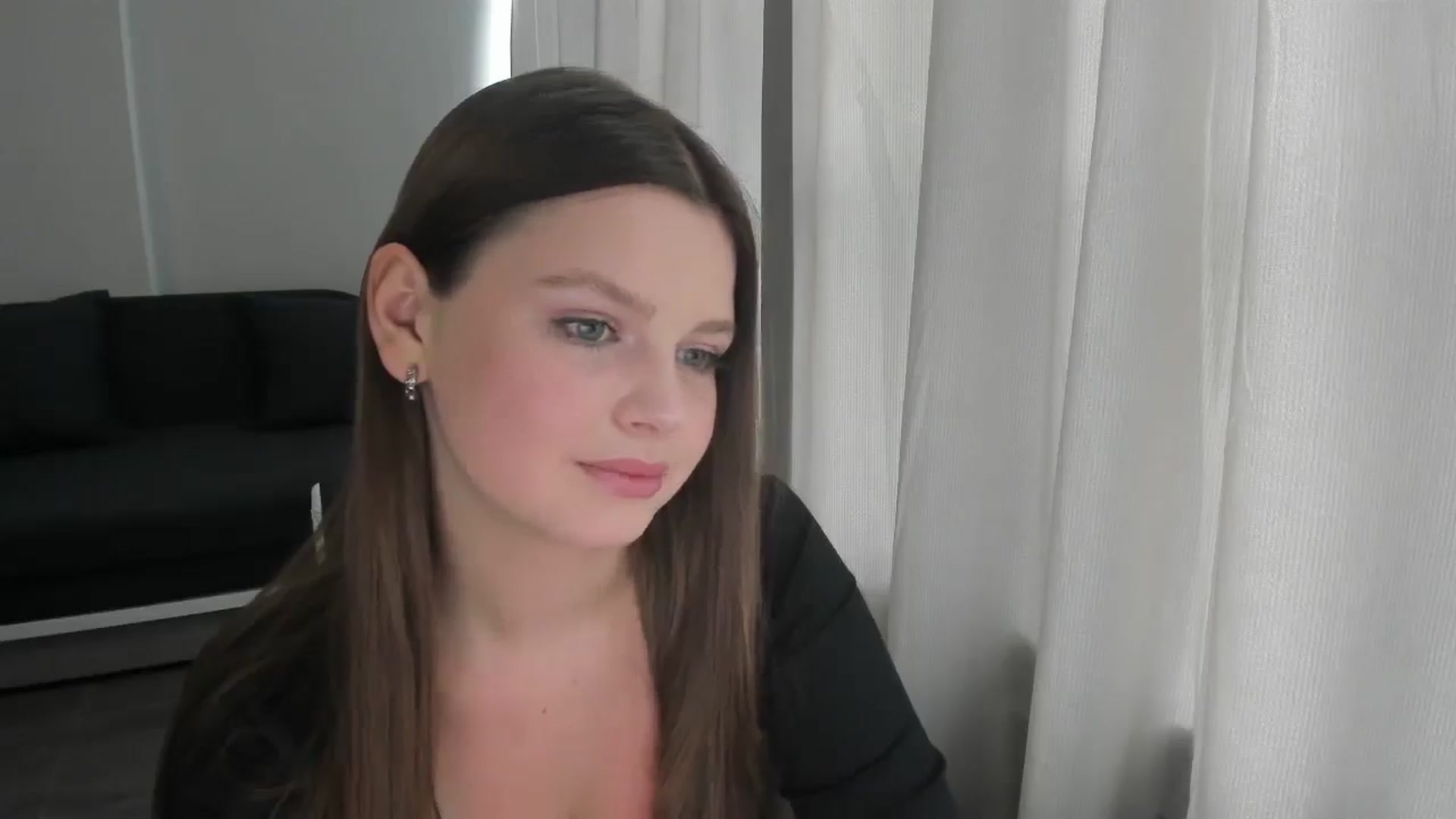 Gallery image thumbnail from Annaneon's myfreecams stream on, 06/12/2025, 12:46 image 18 of 20