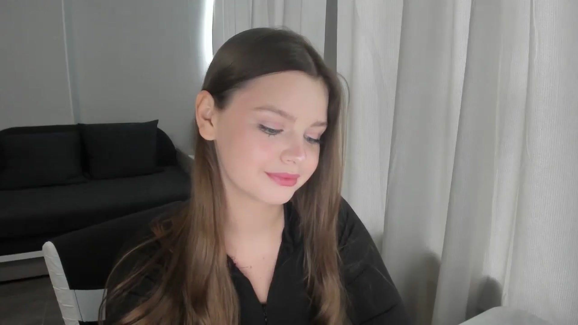 Gallery image thumbnail from Annaneon's myfreecams stream on, 06/13/2025, 08:30 image 11 of 20
