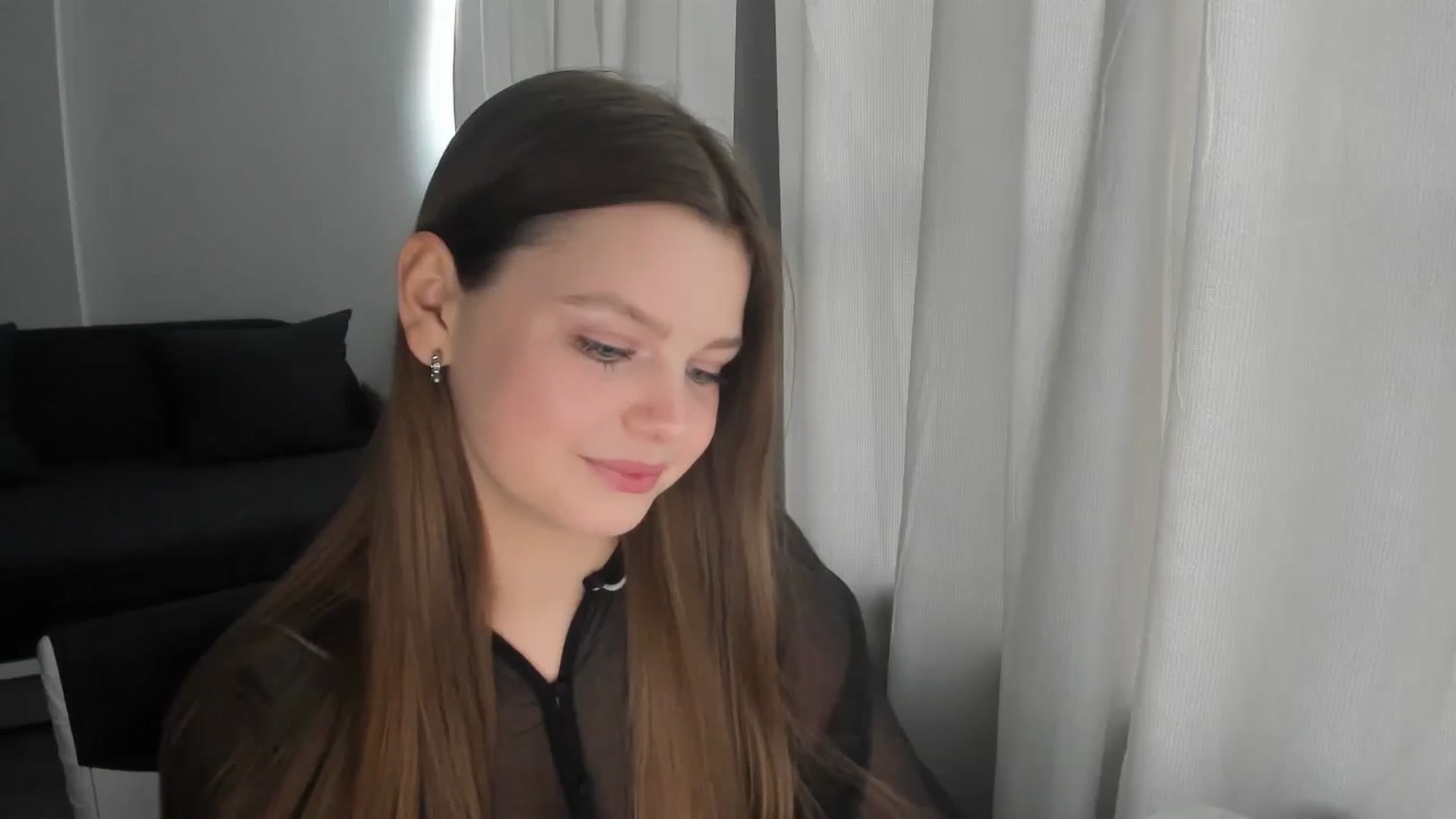 Gallery image thumbnail from Annaneon's myfreecams stream on, 06/15/2025, 11:52 image 5 of 20