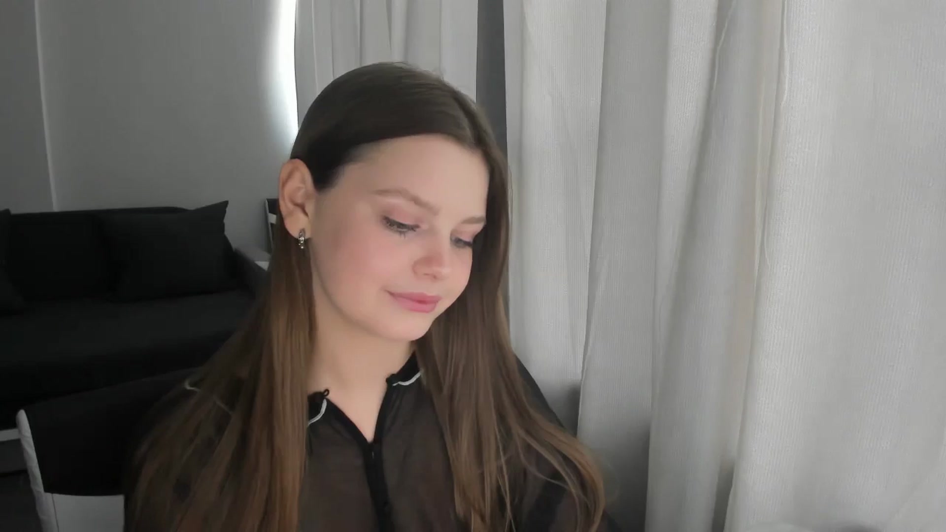 Gallery image thumbnail from Annaneon's myfreecams stream on, 06/15/2025, 11:52 image 19 of 20