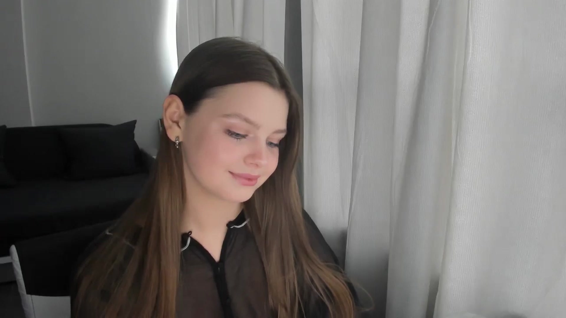 Gallery image thumbnail from Annaneon's myfreecams stream on, 06/15/2025, 11:52 image 20 of 20