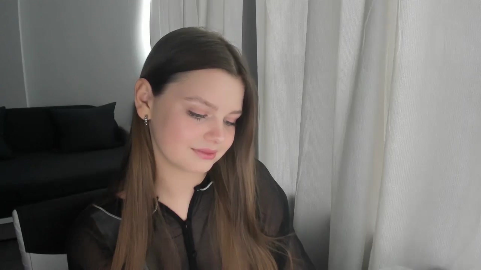 Gallery image thumbnail from Annaneon's myfreecams stream on, 06/15/2025, 11:52 image 13 of 20