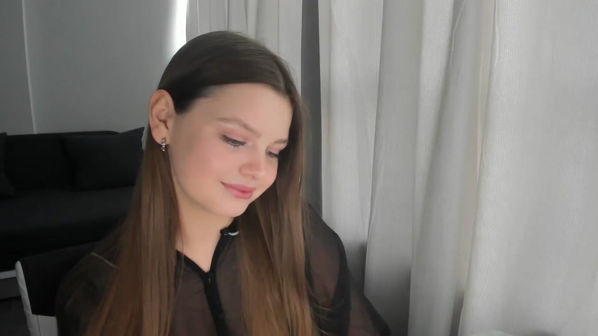 Gallery image thumbnail from Annaneon's myfreecams stream on, 06/15/2025, 11:52 image 7 of 20