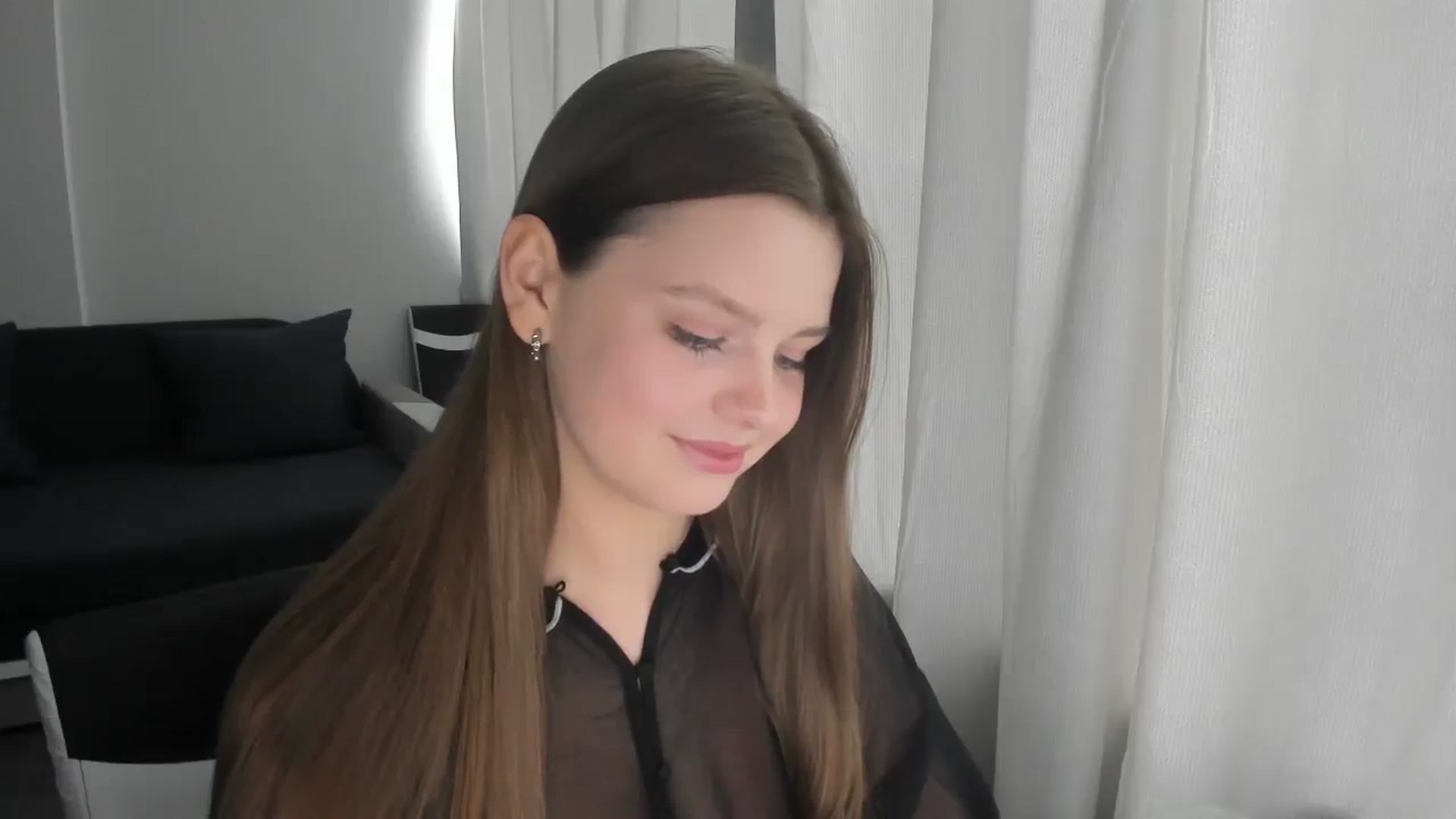 Gallery image thumbnail from Annaneon's myfreecams stream on, 06/15/2025, 11:52 image 16 of 20